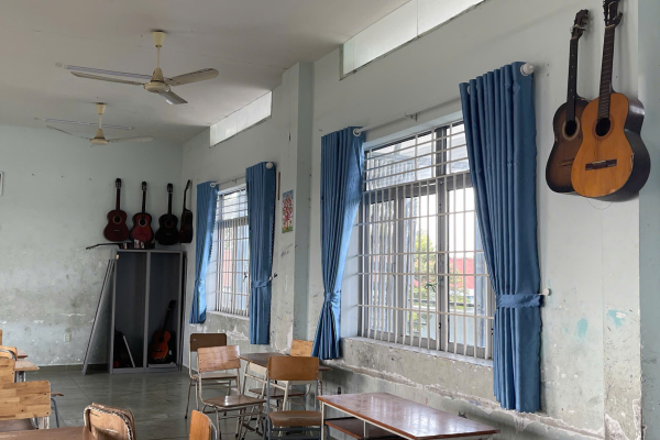 Hoàn thiện bàn giao rèm trường THCS Chánh Phú Hoà - Bến cát