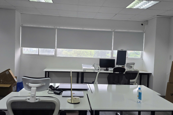 Thi Công Rèm Cuốn Tại Văn Phòng Bình Thạnh 