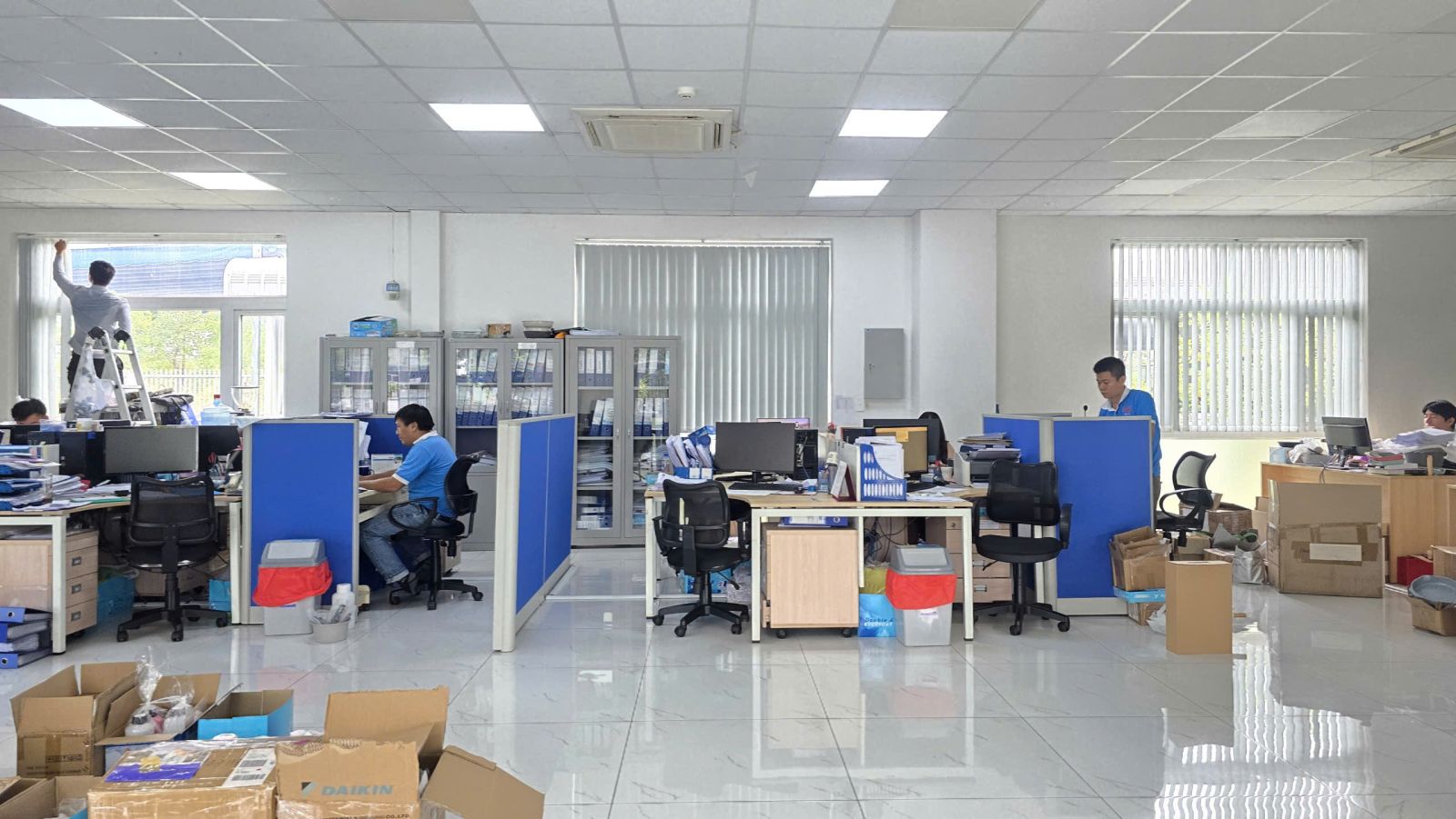 Màn Sáo Lá Dọc